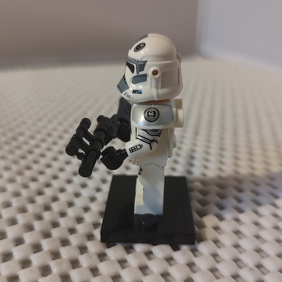 Custom Star Wars Minifigure Kamino Security Commander Lego Compatible - Picture 2 of 6